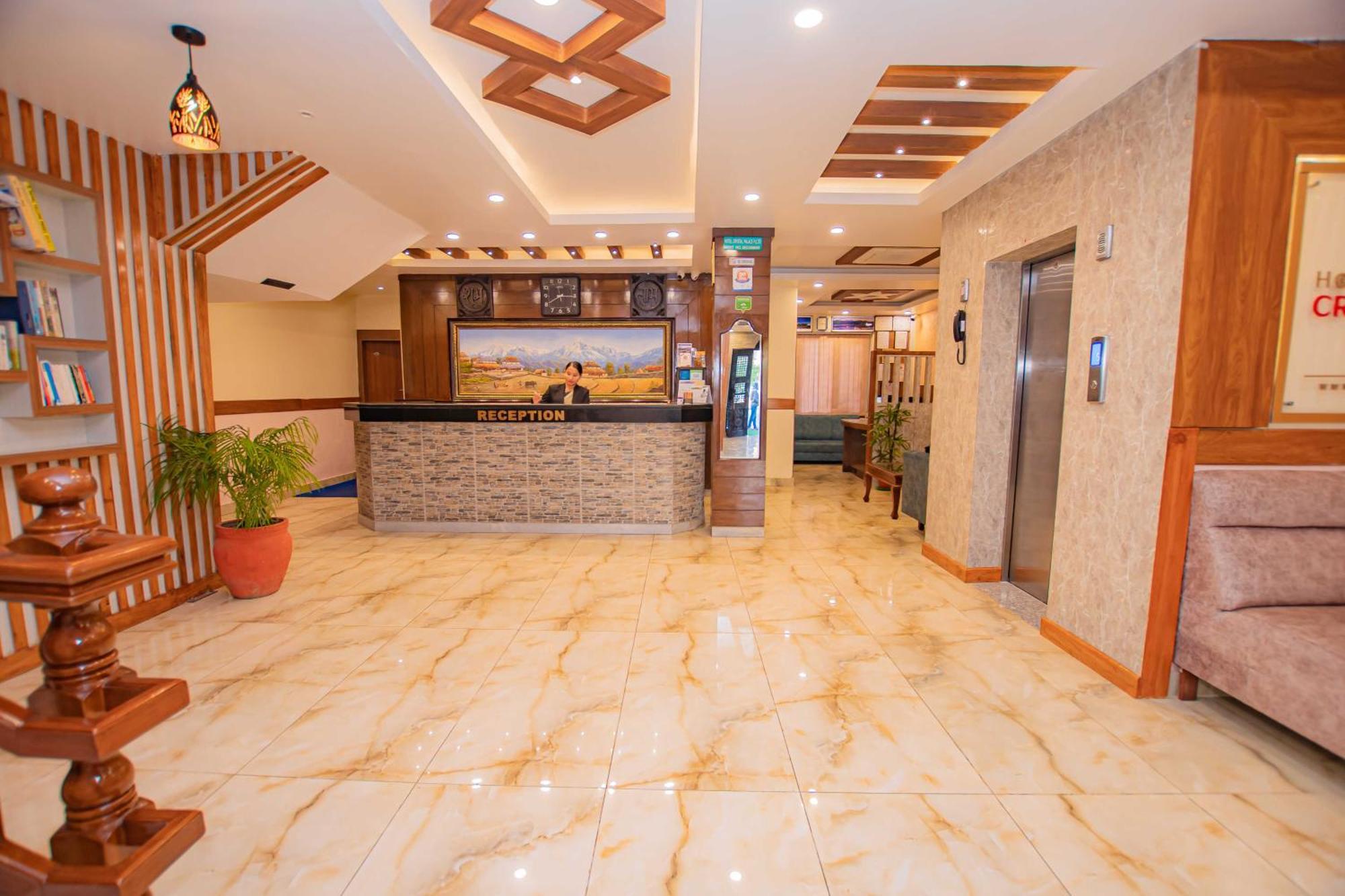 Hotel Crystal Palace Pokhara Kültér fotó