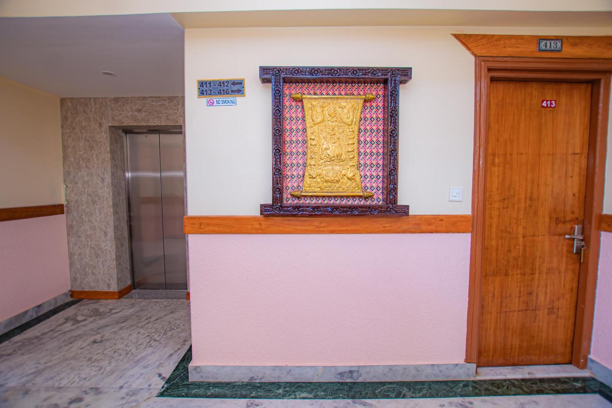 Hotel Crystal Palace Pokhara Kültér fotó