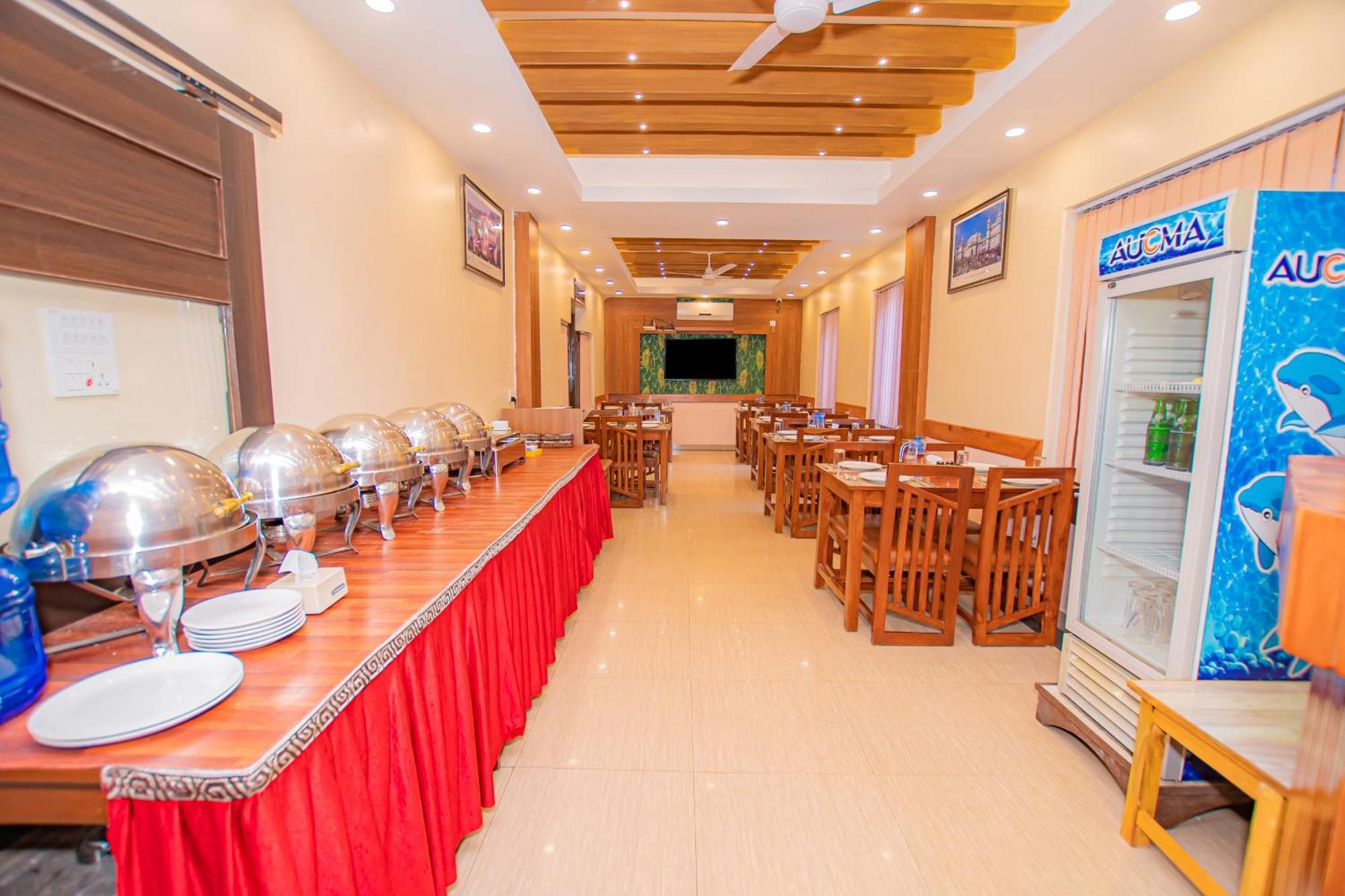 Hotel Crystal Palace Pokhara Kültér fotó