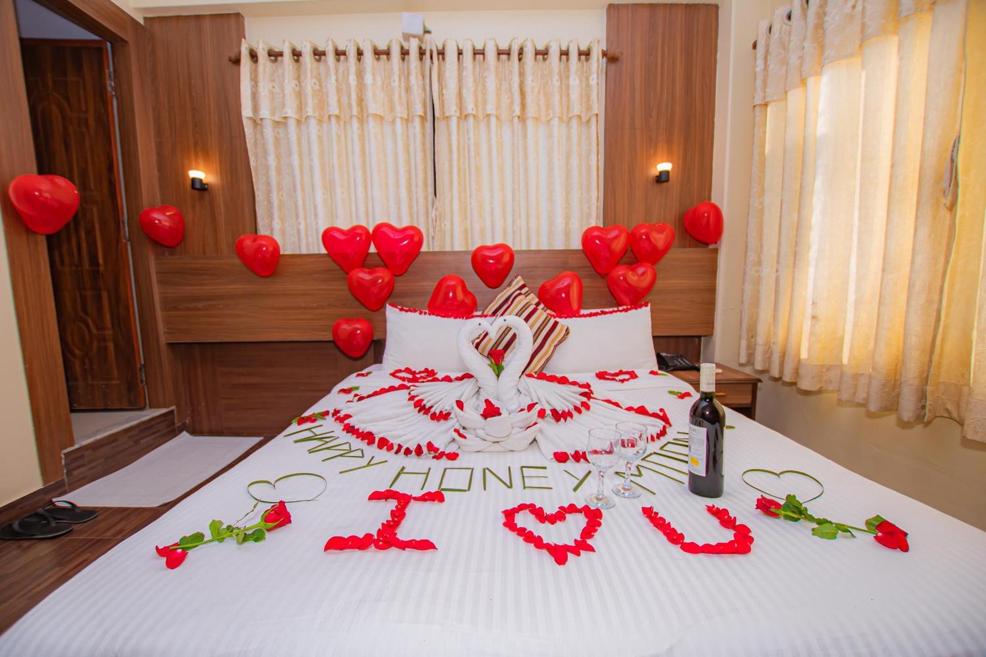 Hotel Crystal Palace Pokhara Kültér fotó